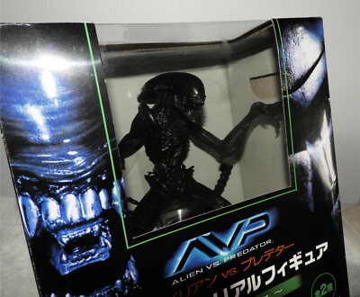 NeW AVP Alien VS Predator FuRyu BLACK ALiEN Real Figure Premium Version Japan US