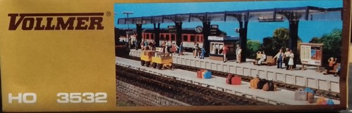 VOLLMER 3532 Kit banchina ferroviaria con pensilina scala H0 | Zustand: Nuovo