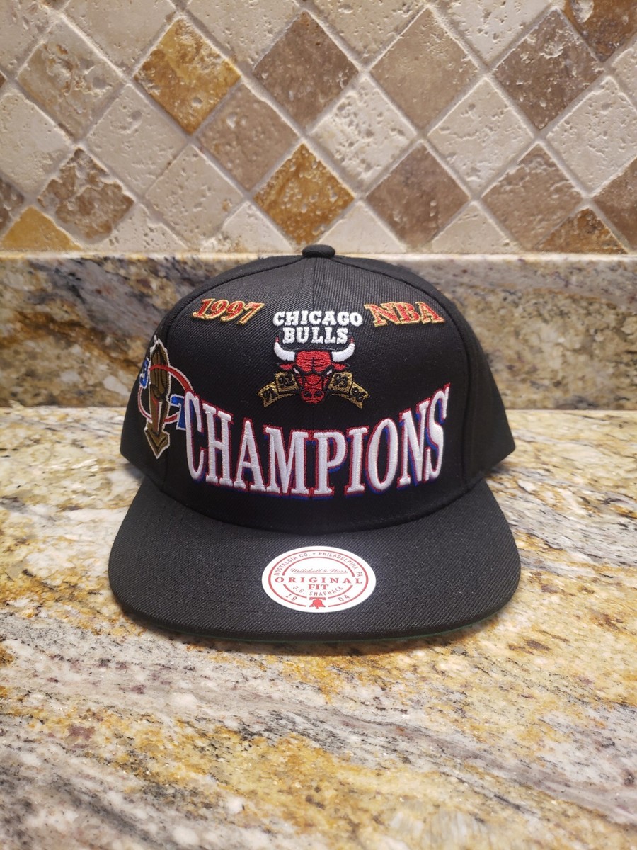 Chicago Bulls 1997 NBA Champions Snapback Hat Mitchell & Ness