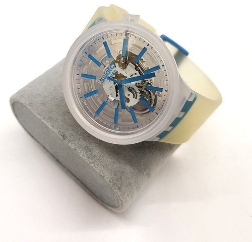 SWATCH Big Bold 2020 - SO27E105 - Bleu en Gelée - D'Occasion Légèrement - Picture 2 of 3