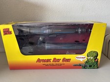 New 25” Rare Mars Attacks Atomic Ray Gun Lights Sounds Fog Movie Alien Halloween
