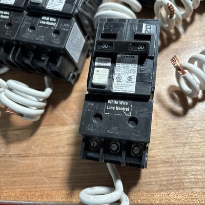 #ad Siemens BLF 230 GFI Bolt on Circuit Breaker 10kA 2 Pole 30A $65.00