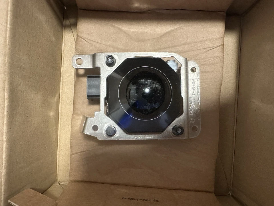 CRUISE CONTROL DISTANCE RADAR SENSOR 4k0907561R OEM NEW - Image 2 of 4