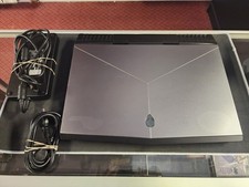 Alienware 17 R4 (Intel Core i7 7820HK - GTX 1070- 32GB RAM - 1.2 TB SSD) 