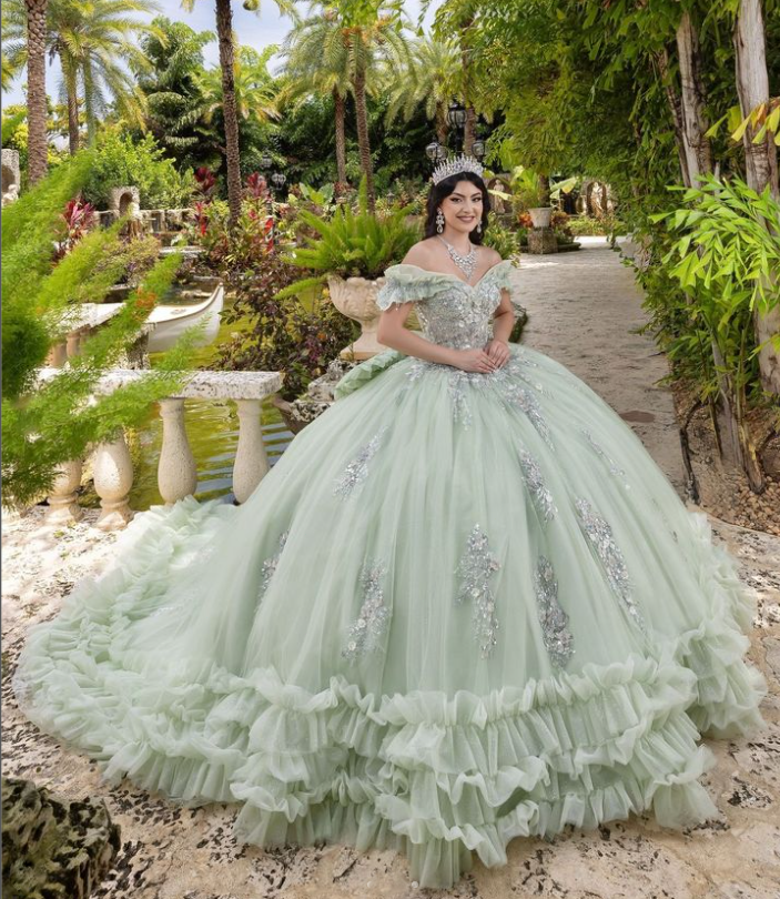 Light Green Quinceanera Dresses Off the Shoulder Sweet 15 Corset Birthday  Gowns