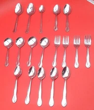 Oneida Melinda (Stainless) SILVER Flower Tip, Glossy 18 Piece