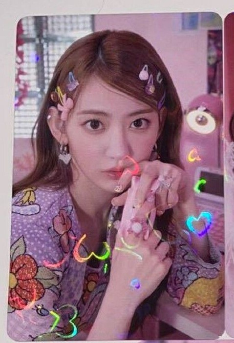 LESSERAFIM weverse 特典 ホロ LE SSERAFIM EASY Weverse 特典 ホロ トレカ コンプ - メルカリ