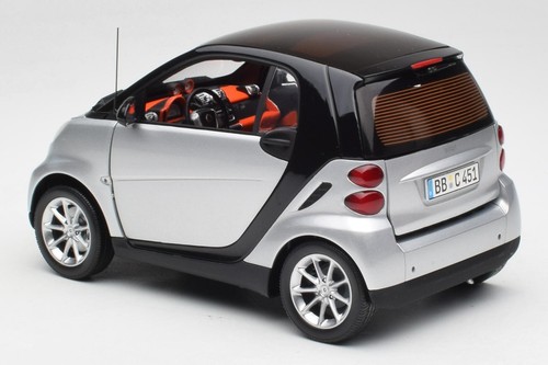 Q0022528V001C75Q00 Smart Fortwo Coupe Silver & Black Minichamps 1/18 - Picture 7 of 8