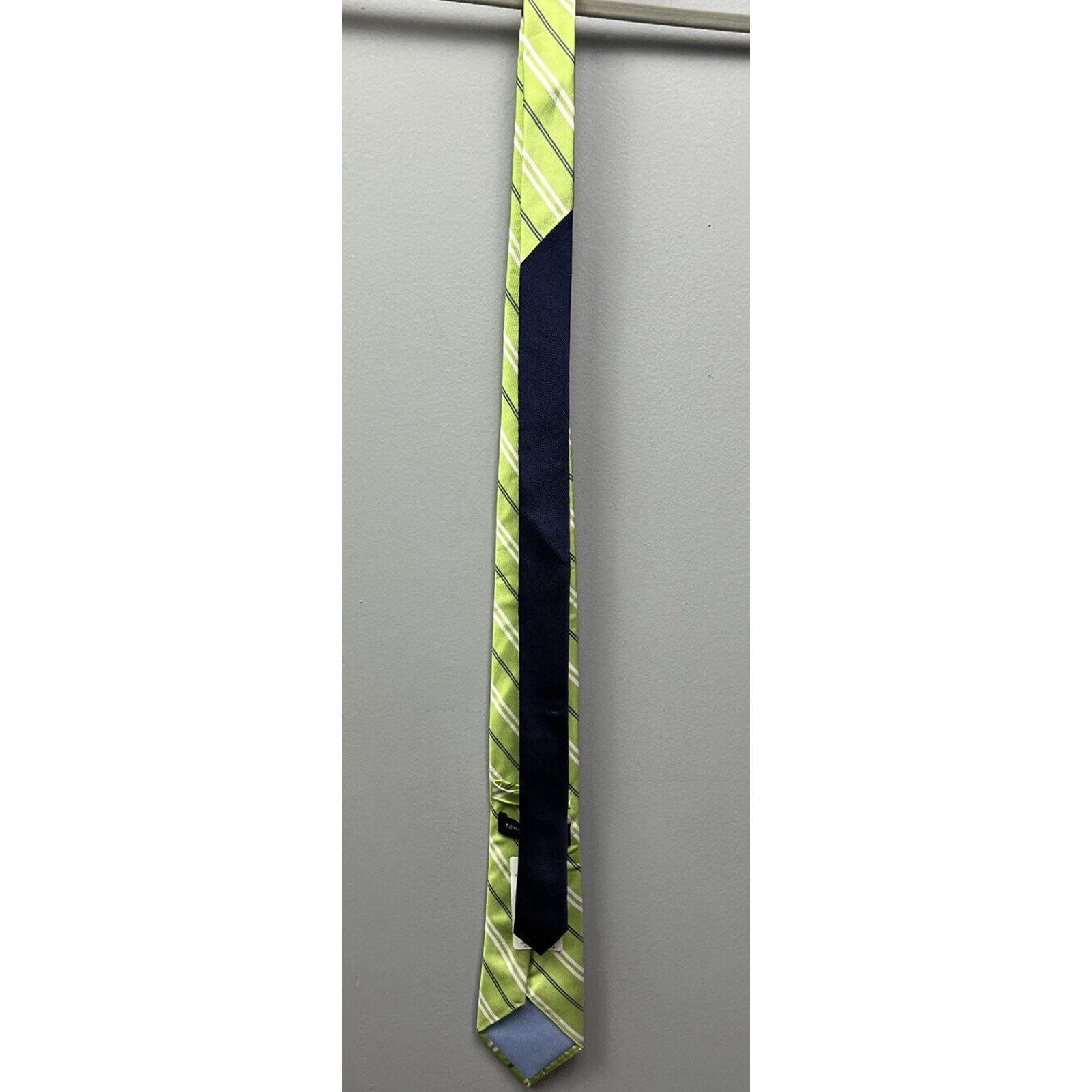 NWT Tommy Hilfiger Men's 3.5" Width 100% Silk Neck Tie Green/Navy Stripe Combo thumbnail 3
