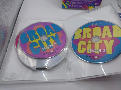 Broad City: Die komplette Serie (DVD, 2020) Box Set Region 1 - Bild 8 von 16
