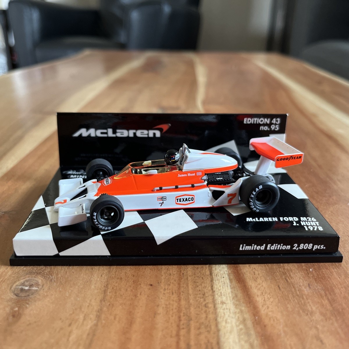 MINICHAMPS マクラーレンFORD M26 HUNT 1978 MiniChamps: McLaren Ford M26 #7 James Hunt 1978 Ed 43 No 95 1:43