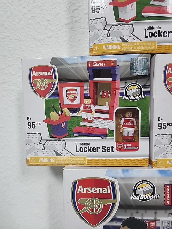 CONJUNTO DE PLAYMAKER ARSENAL CONSTRUÍVEL COM 3 BONECOS, 2017 - Imagem 3 de 4