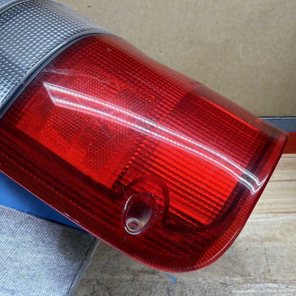 Driver Left Tail Light Fits 00-02 ISUZU TROOPER 646700 Foto 3 de 4