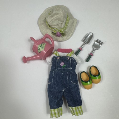 MADELINE Madeline Doll - Cute Gardening Set - Doll, Clothes & Accessories