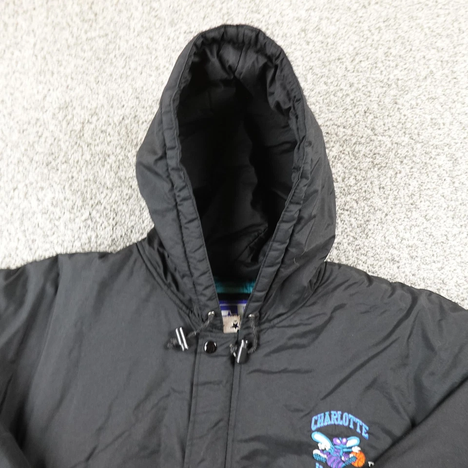 Jaqueta Charlotte Hornets masculina GG preta NBA basquete com capuz anos 90 vintage - Imagem 4 de 4