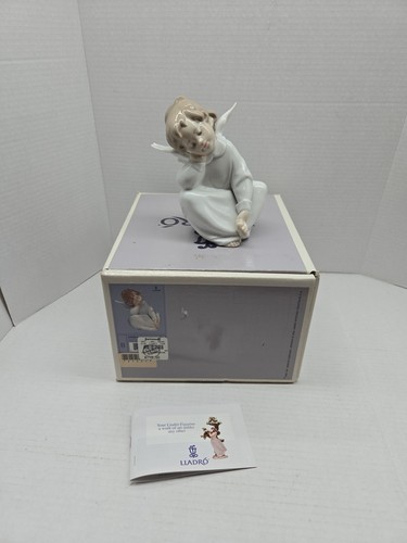 LLADRO #4961 ANGEL DREAMING RETIRED GLOSS PORCELAIN FIGURINE MINT
