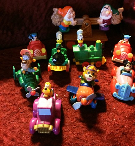 Vintage lot of 10 Disney characters Minatures cars some are metal and 1 large - Picture 7 of 9