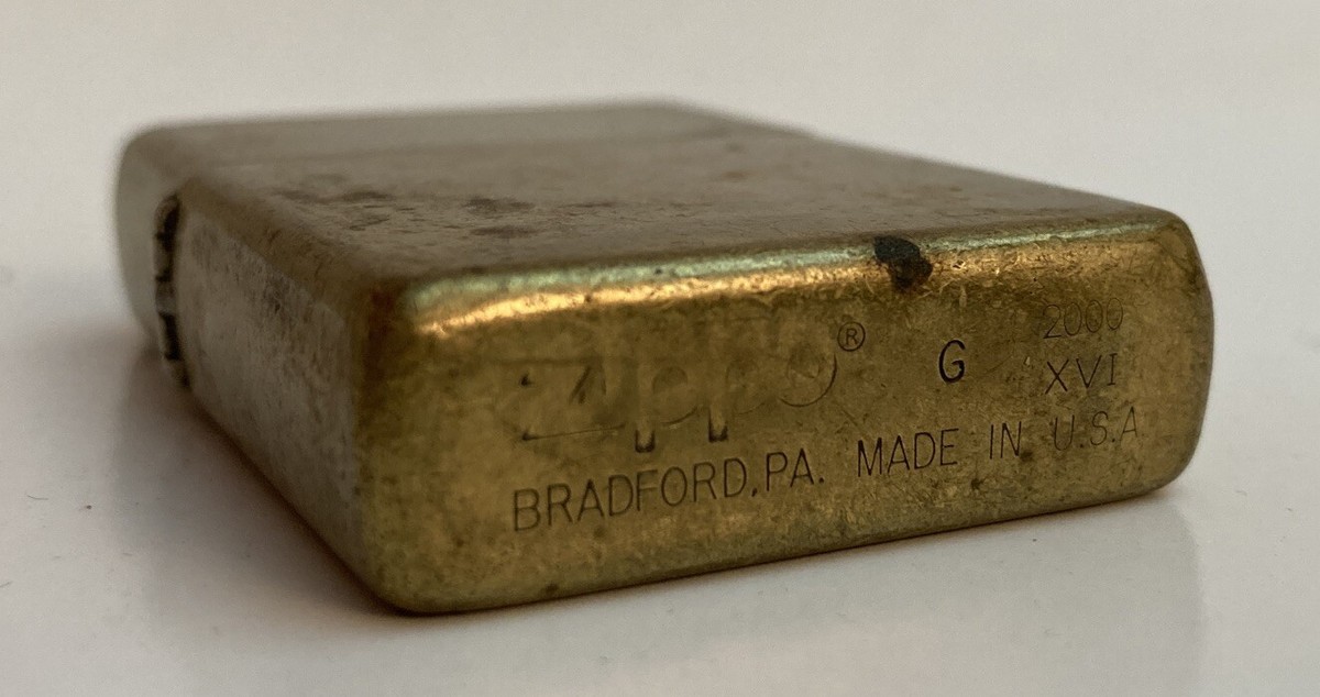 Zippo Vintage 2000 Brass Lighter G XVI Flat Bottom Design Zippo Vintage 2000 Brass Lighter G XVI Flat Bottom Design