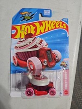 2026 Hot Wheels Sweet Driver Treasure Hunt TH Sweet Rides 4/5 196/250 JJM09