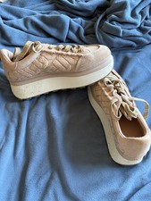 UGG Platform Lace-up Sneakers Size 10