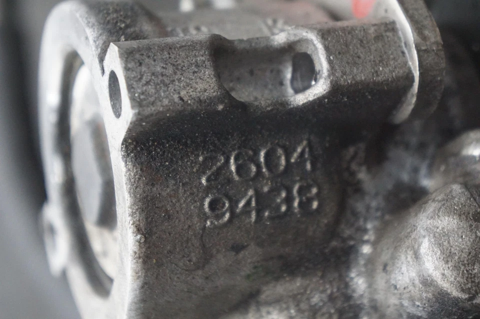 Bomba y polea de dirección asistida OEM 15261472 Chevrolet Corvette C6 Z06 2005-2013 Foto 4 de 4