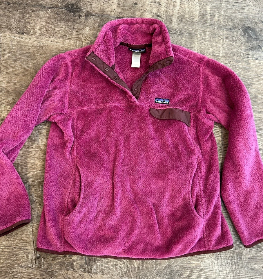 Patagonia Mujer’s Polar GRANDE Piel Púrpura Textura Cuarto de Presión - Ver Descripción Foto 3 de 4