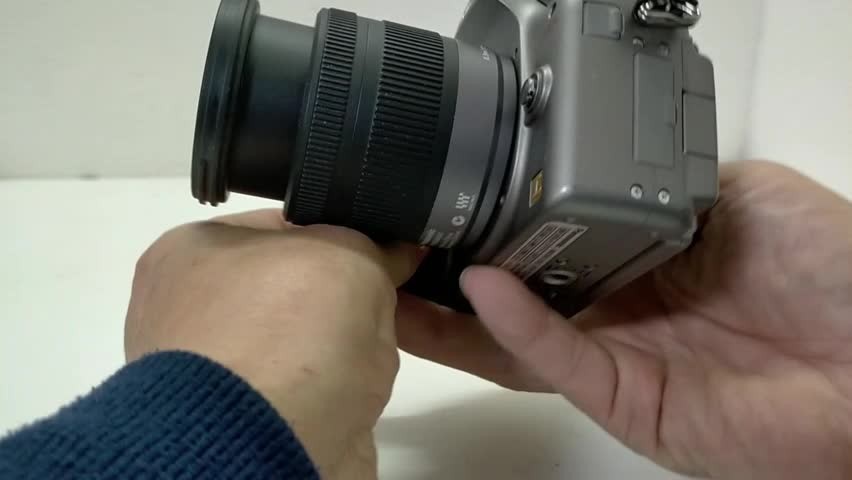 デジタルカメラ Panasonic DMC-GH2 G Vario 14-42 73025 MINT] Panasonic Lumix DMC-GH2 Digital G Vario 14-42mm 16MP