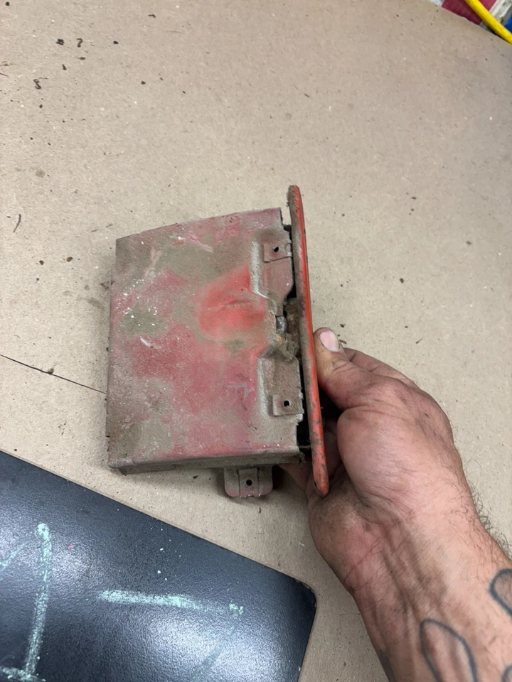 67 1970 1971 1972 Chevrolet GMC K10 C10 BANDEJA DE CENICERO DE TABLERO TREY CON DESLIZADOR CST K5 O Foto 4 de 4