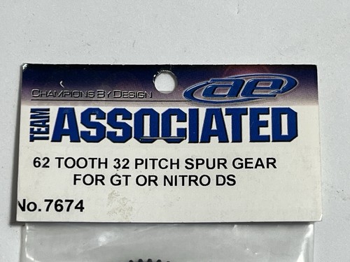 NEW IN PACKAGE TEAM ASSOCIATED 7674 62 TOOTH 32 PITCH SPUR GEAR RC10GT, NITRO DS - Picture 2 of 3