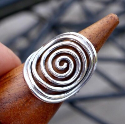 Einfacher 925er Sterlingsilber ethnischer Spiralring Schmuck echte kleine Edelsteine
