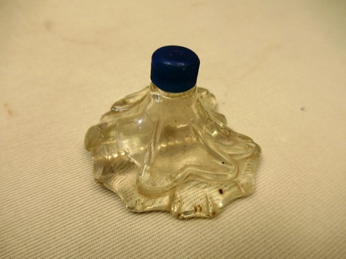 Antique Perfume Bottle Clear Glass With Plastic Lid Butterfly Shape Empty Colle" - Picture 6 of 9