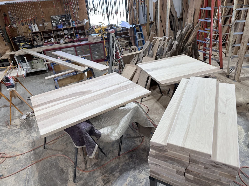 Banda de rodadura de escalera de nogal americano 1,75 pulgadas x 11-1/4 pulg. Borde de madera maciza pegado 8/4 x 48 pulgadas Foto 3 de 4