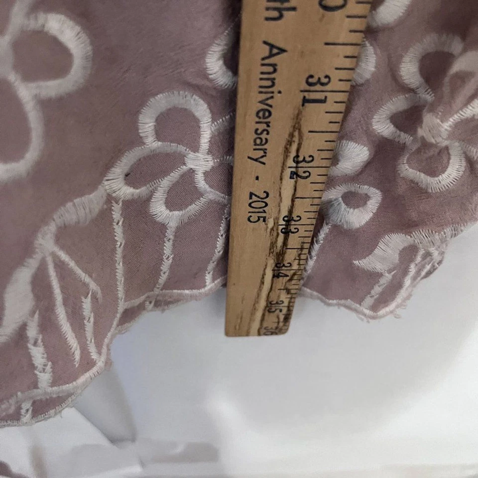 Vestido para mujer Anthropologie Monoreno mezcla de lino pequeño malva bordado Foto 3 de 4