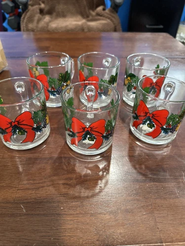 Anchor Hocking Christmas Coffee Mugs With Fruit