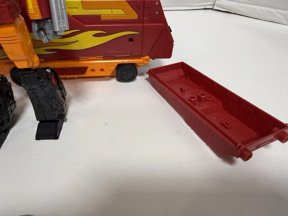 Transformers Kingdom Commander Class Rodimus Prime READ DESC - Image 3 of 4