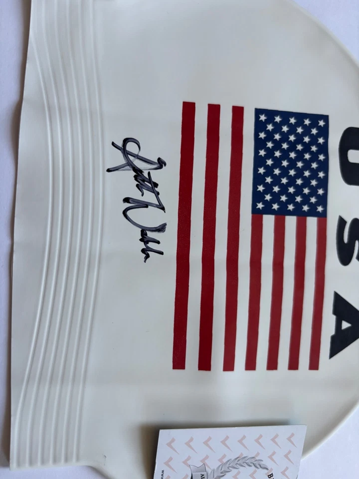 Boné de natação Gretchen Walsh assinado EUA TYR 2024 OLIMPÍADAS NATAÇÃO PARIS OURO BAIXO - Imagem 2 de 4