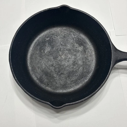 Vintage Lodge Cast Iron Skillet 8” 5SK Frying Pan Double Spout Made in USA