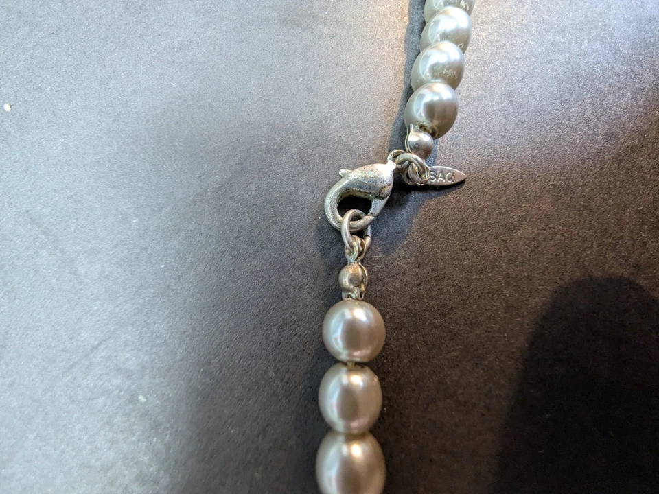 Gray Pearlesque Necklace Bracelet Set Signed SAQ AVON Lobster Lock Silver Tone - Image 3 of 4
