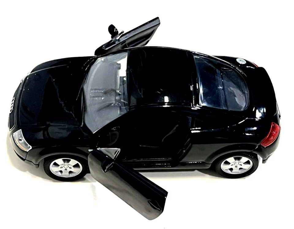 Welly 1/24 No.2073 Audi TT Black Model Car - Image 2 of 4