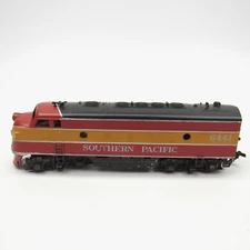 Athearn HO Unpowered Locomotive Southern Pacific SP Daylight 6441 Train - READ