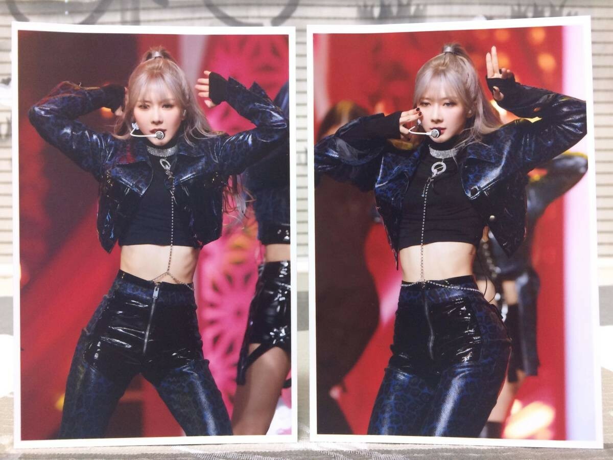 DREAMCATCHER Yoohyeon Photo Set of 30 Comeback Odd Eye Stage
