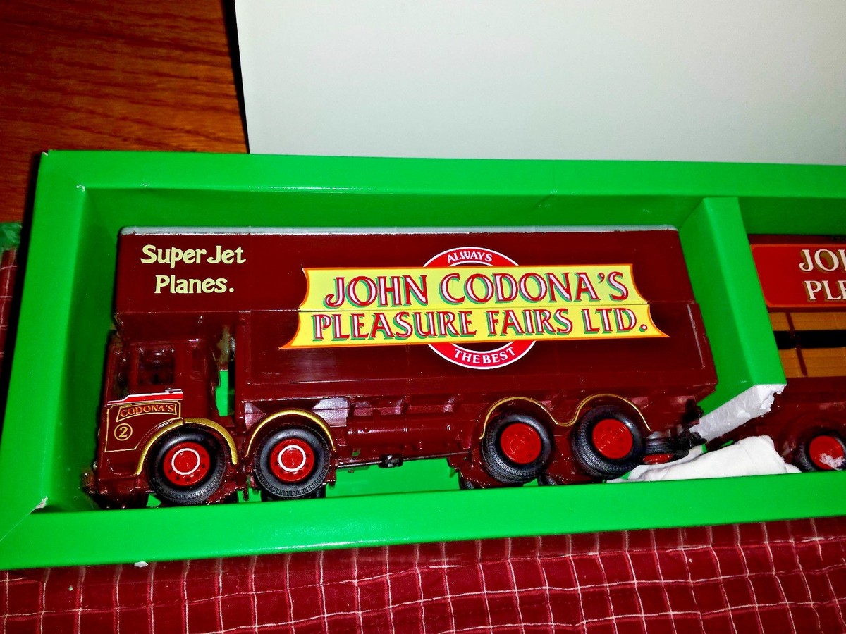 Corgi Classics Scammel Highway Showmans Range Super Dodgems