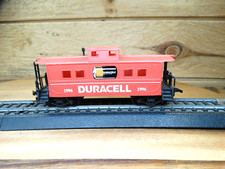 Life-Like HO Scale 40' Duracell 1966 Model Railroad Cupula Caboose with Chimney