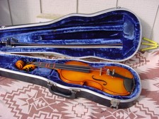 GLAESEL 3/4 VIOLIN CASE AND BOW