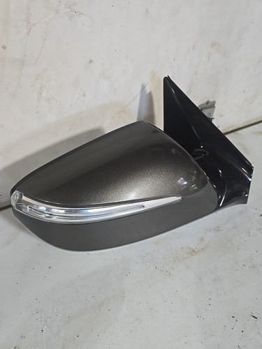 2013 Hyundia Santa Fe Door Mirror Right W/ TRUNE SIGNAL - Picture 2 of 2