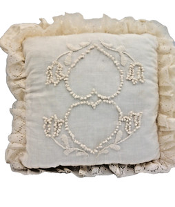 Vtg. Embroidered Heart Granny CottageCore Bed Decorative Throw Pillow Square 