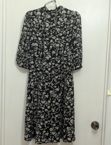 Nuevo con etiquetas Vestido Negro Floral Ajuste y Acampanado Hasta la Rodilla Mediano Manga 3/4 Auto Corbata Imperio - Imagen 10 de 11