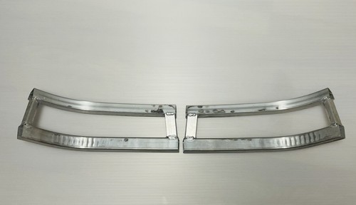 【USED】 HONDA ACURA GENUINE OEM NSX Right & Left Front Bumper Combination Guard - Picture 4 of 10