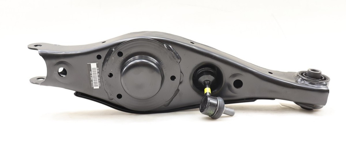 13-18 Hyundai Santa FE RH Passenger Lower Control Arm Rear 13-18 Hyundai Santa FE RH Passenger Lower Control Arm Rear