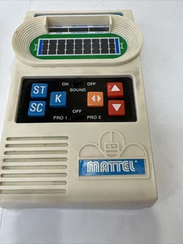 Mattel Handheld Classic Football (2000) Baseball (2001) - Picture 2 of 11